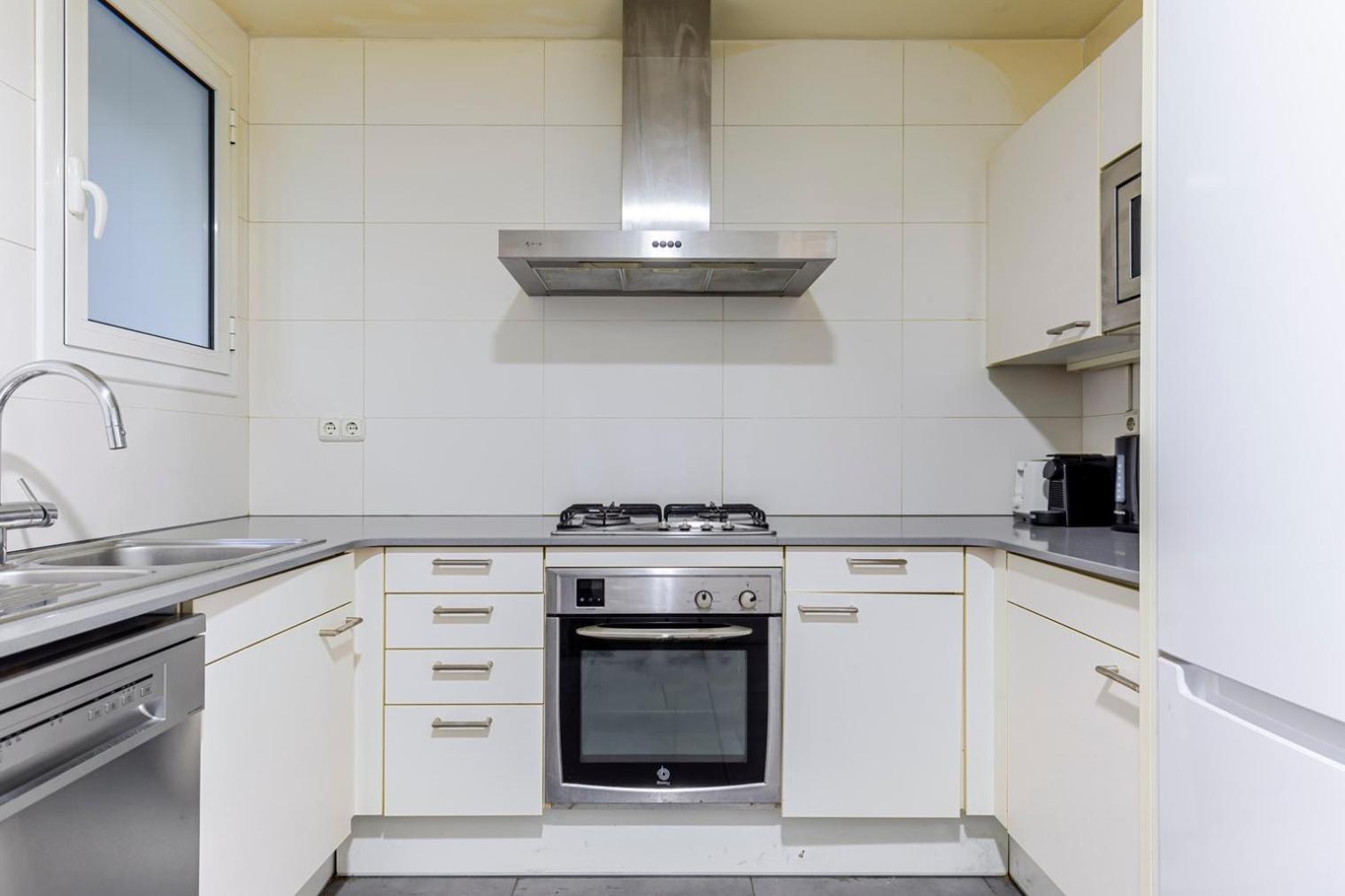 Blueground Galvany Doorman Ac Near Park Bcn-178 Apartamento Barcelona